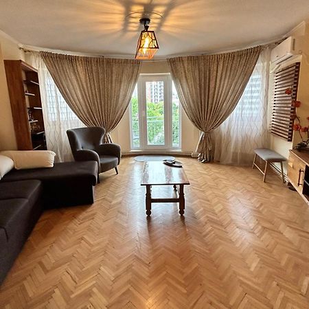 Apartment Palace Of Parliament Bucarest Exterior foto